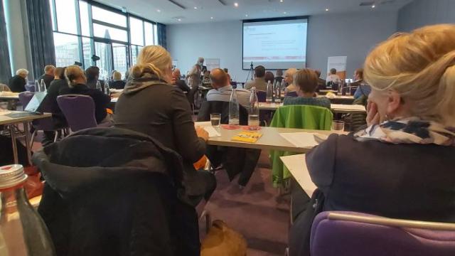 Bei der Bundeskonferenz „Wohnen in Gemeinschaft“ diskutierten 80 Gäste. | Foto: Riemekasten-Remy / Caritas