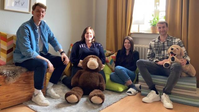 FamilySchooling-Team der Caritas  im Haus St. Georg (v.l.): Konstantin Krolop, Lara Hochwarth, Sarah Nolte und Jan Grobecker. Auf dem Foto fehlen Melissa Diedrich und ehrenamtlich Engagierte. | Foto: Caritas