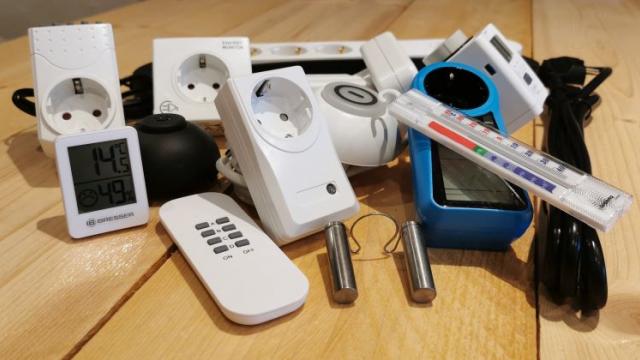 Kleine Energiesparhilfsmittel können viel bewirken. | Foto: Caritas