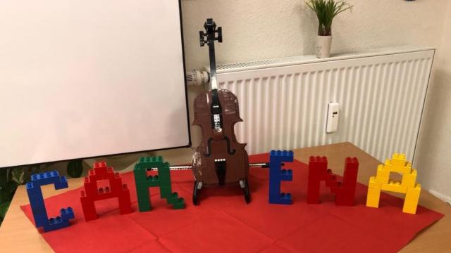 ... zusammengesetzt werden. | Fotos: Caritas