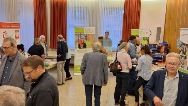 Zahlreiche Projekte und Einrichtungen hatten Infostände aufgebaut. | Foto: Johannes Broermann / cps