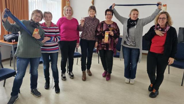 Viel Spaß hatten die Teilnehmenden schon beim Gesundheitstag Ende 2024. Mit dabei war auch Christiane Koch (3. von rechts). | Foto: Caritas
